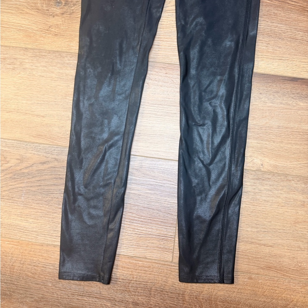 SPANX Faux Leather Leggings Size M Black High Rise Power Waist Shaping - Picture 5 of 9